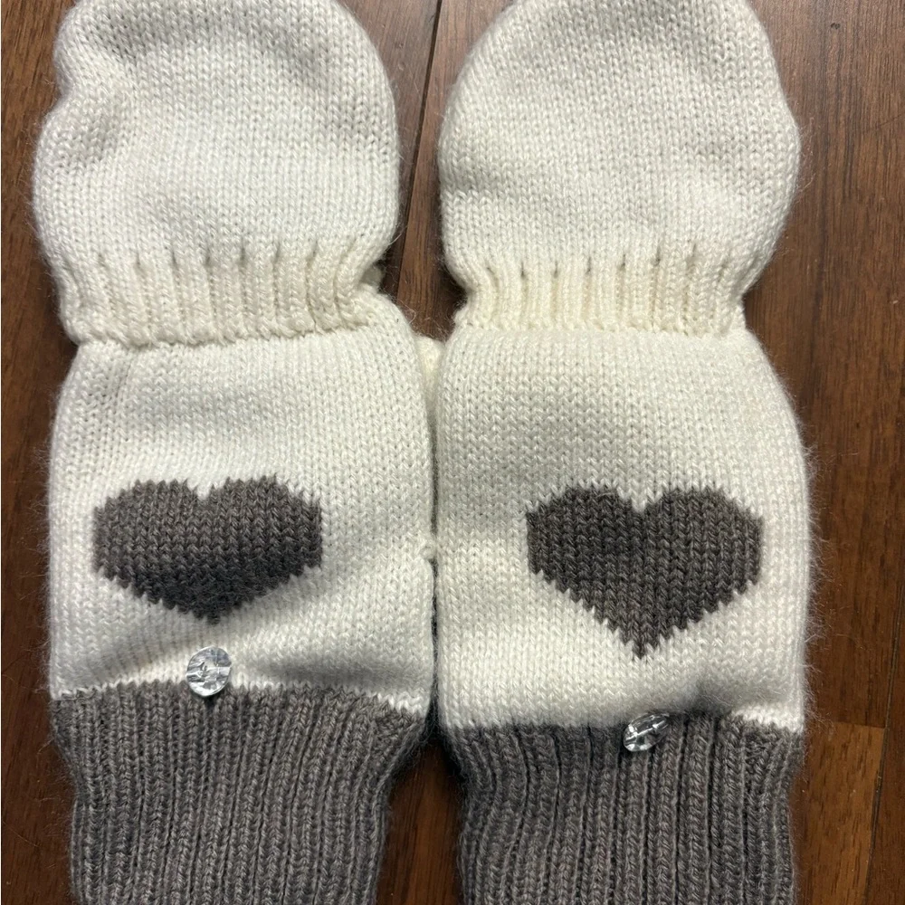 Cozy Flip-Top Mittens with Heart and Crab Design